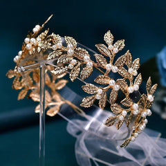 Elegant Alloy Bridal Headband with Crystal Embellishments